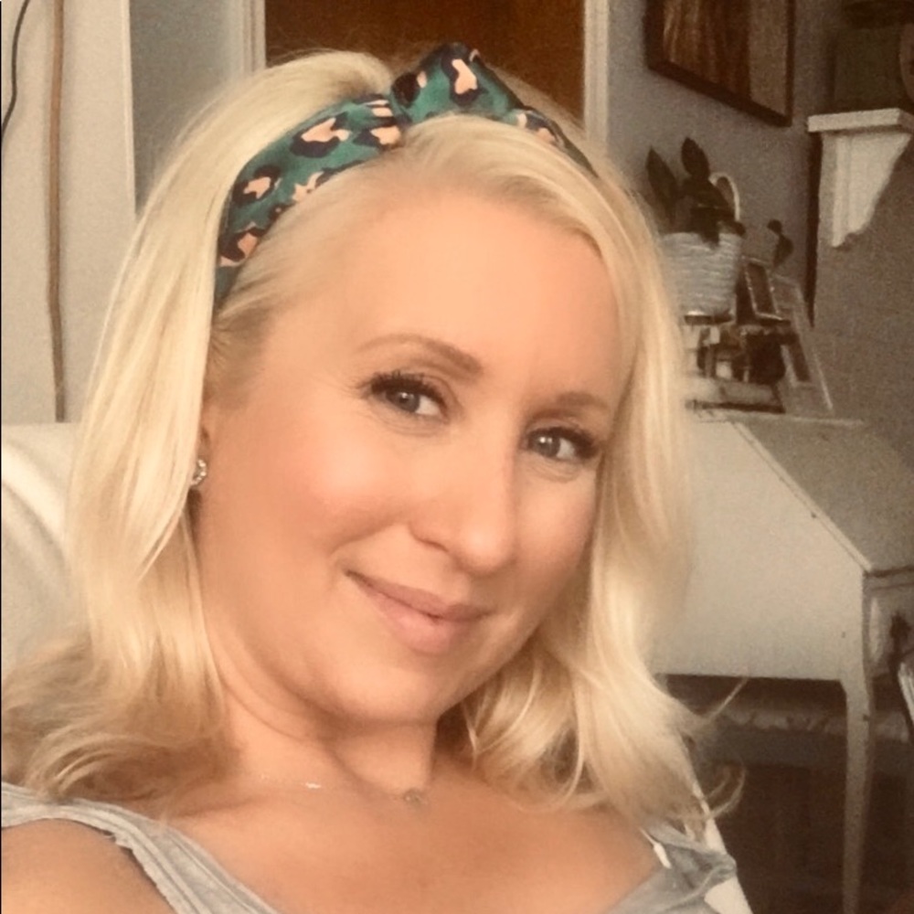 Meet your Posher, Jena